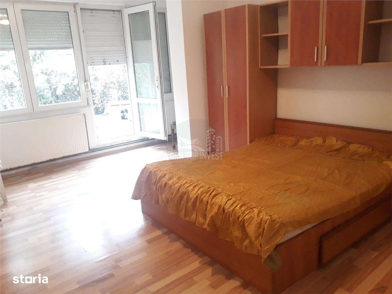 Apartament 3 camere decomandat garaj 30mp gradina zona Vasile Aaron-1