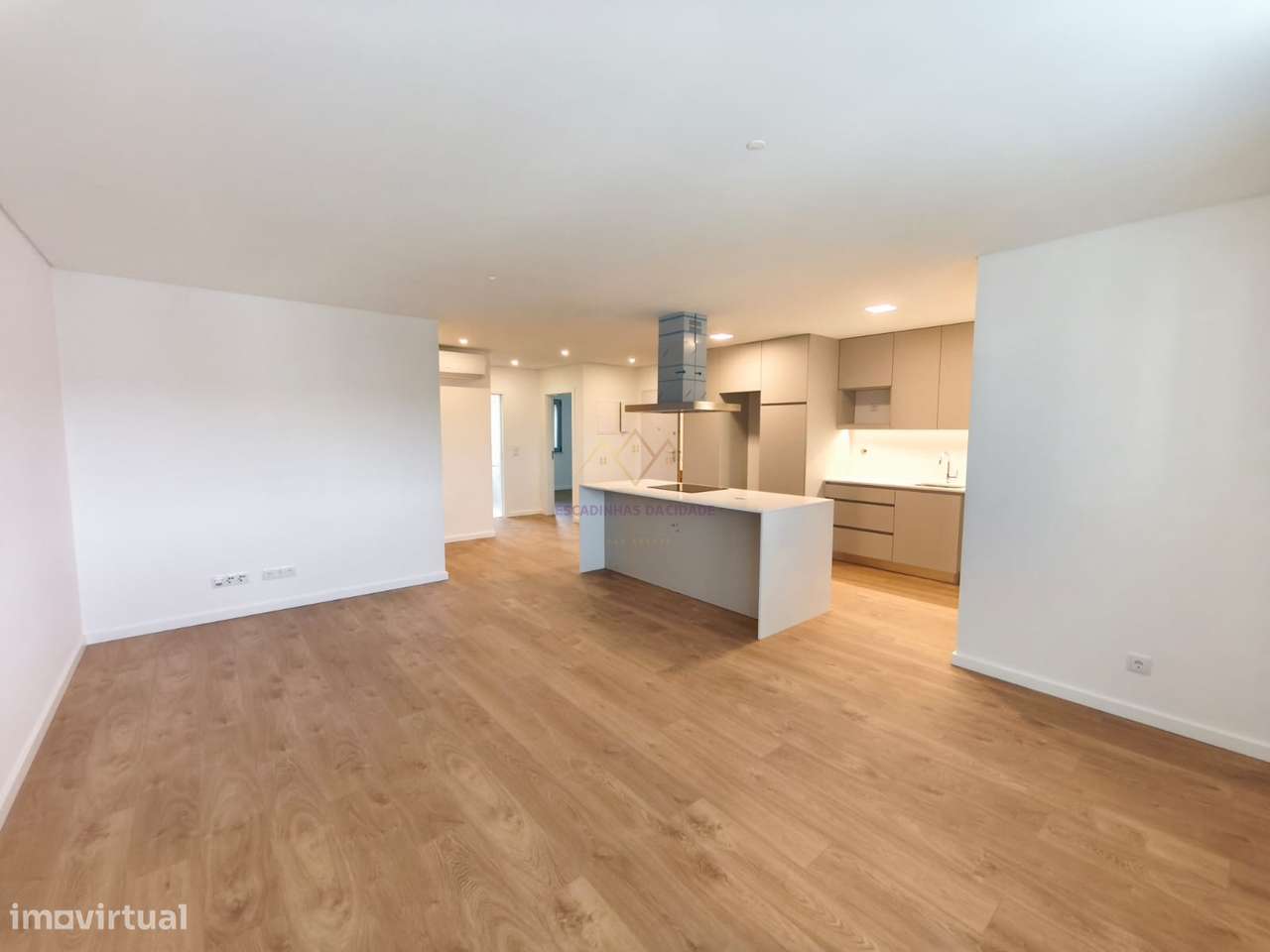 T2 com Parqueamento e Acabamentos Modernos, na Apelação, Loures - Grande imagem: 2/33
