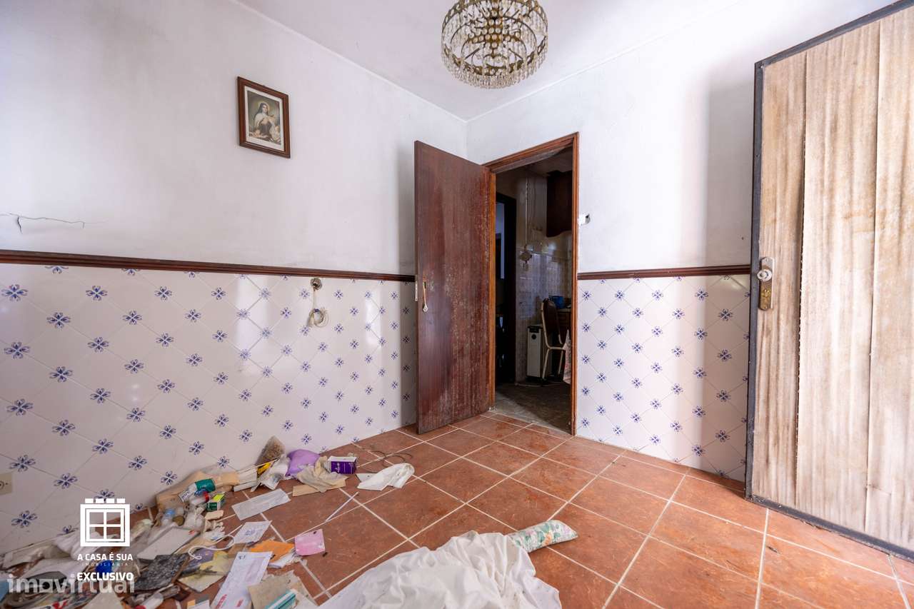 Moradia com duas habitações independentes em Lourosa - Exclusivo-24