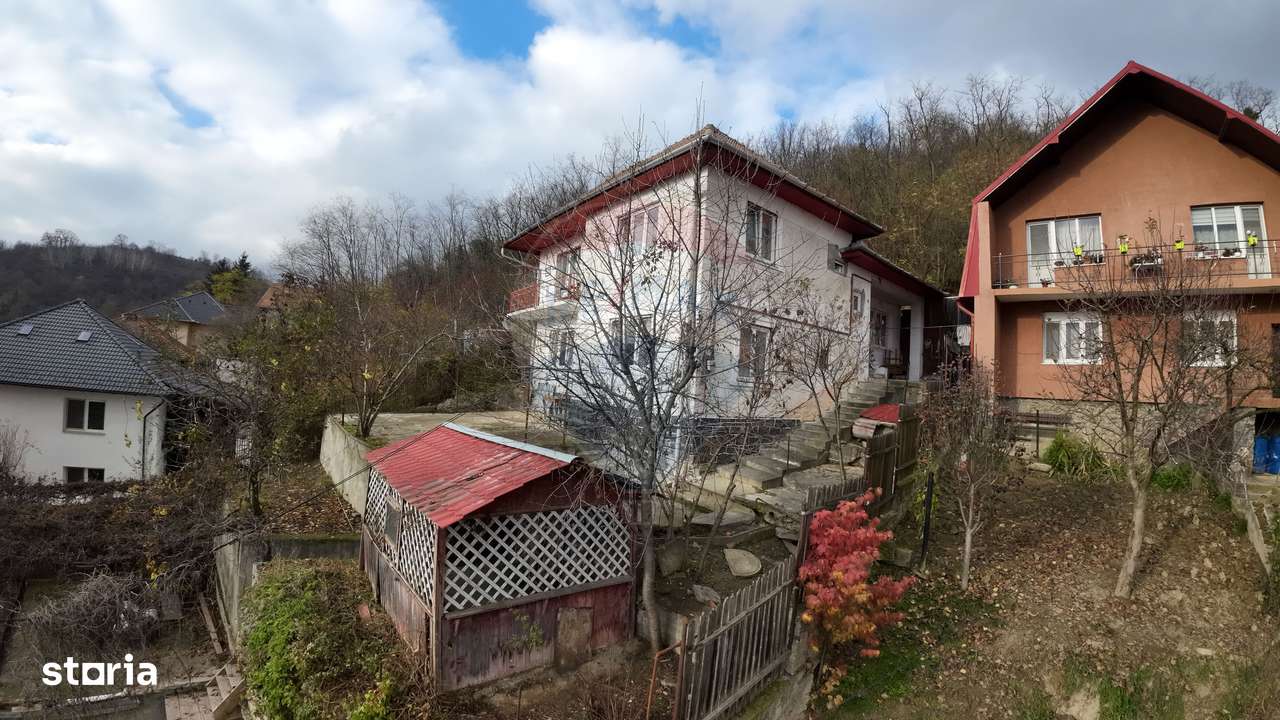 Casă / Vilă cu 5 camere de vânzare în zona Exterior Sud-1