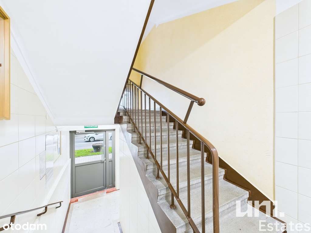 2- pokojowe mieszkanie w ładnym bloku-13