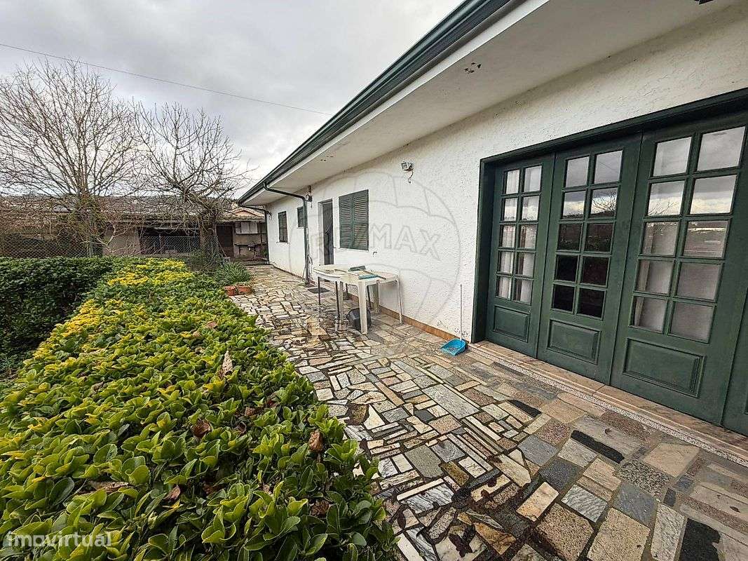 Moradia T2 para venda - Grande imagem: 2/15