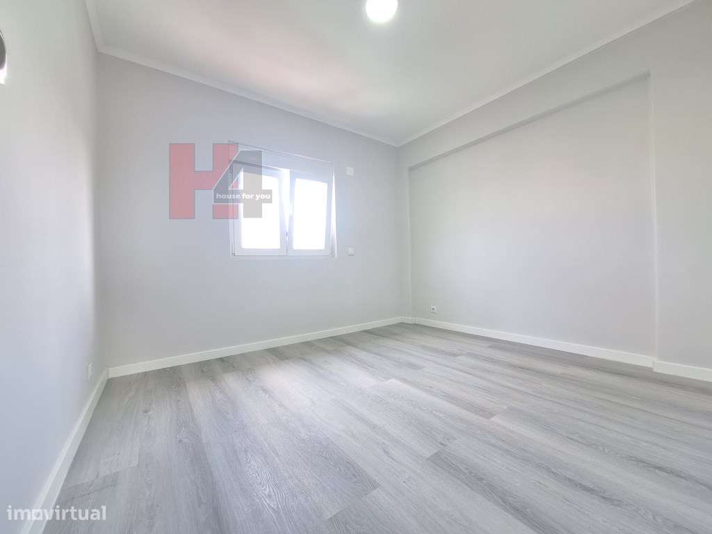 **Apartamento T2 Totalmente Remodelado na Pontinha(OFERTA DA ESCRIT...-6