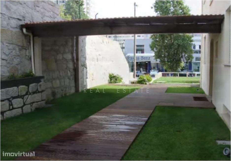 Moradia T3 com Jardim Próxima do Parque da Cidade-30