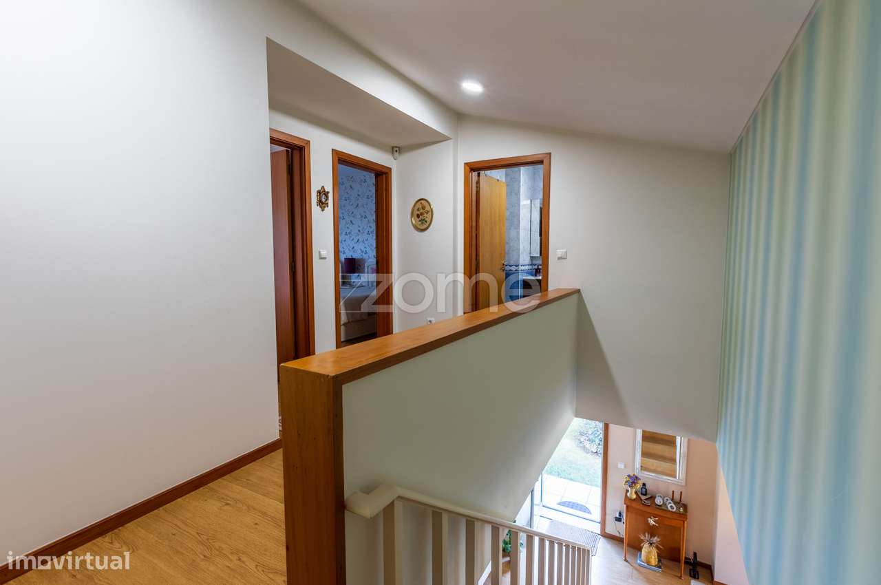 Moradia Geminada T3 em Aldão-28