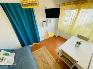 Junto à praia. Prédio c/ dois apartamentos... - Grande imagem: 4/29