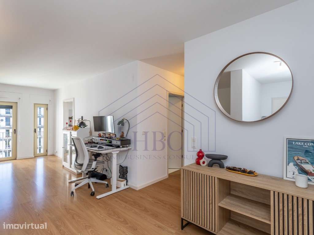 Vende-se Apartamento T1 no centro de Lisboa com arrecadação e garagem-9