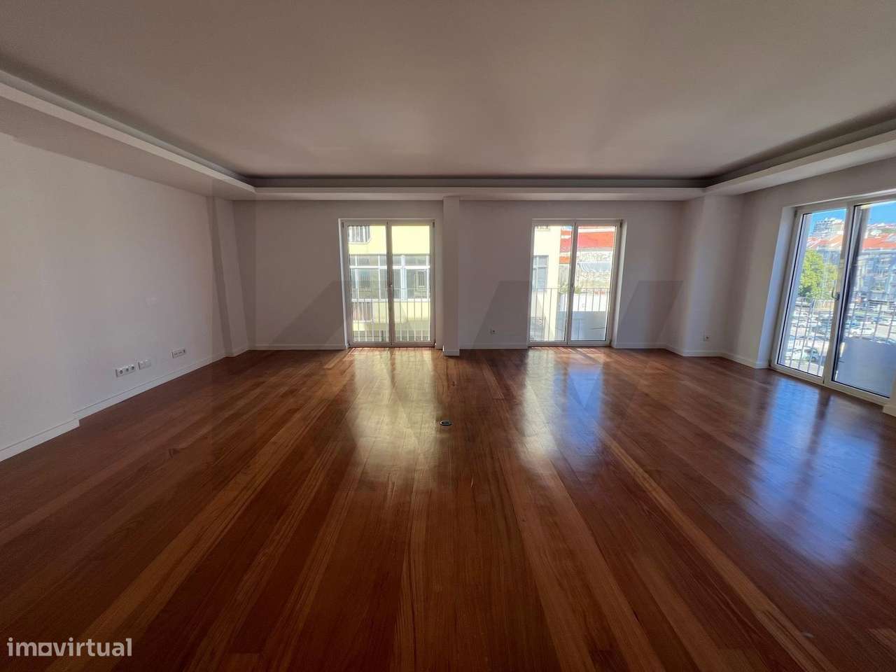 T3 (PRÉDIO NOVO) c/ 2 Lugares estacionamento - Grande imagem: 2/24