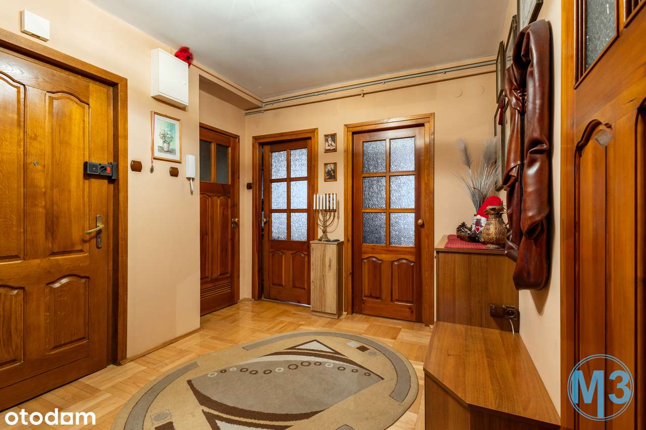 Trzypokojowe cudo w Stalowej Woli – mieszkanie, które działa-12