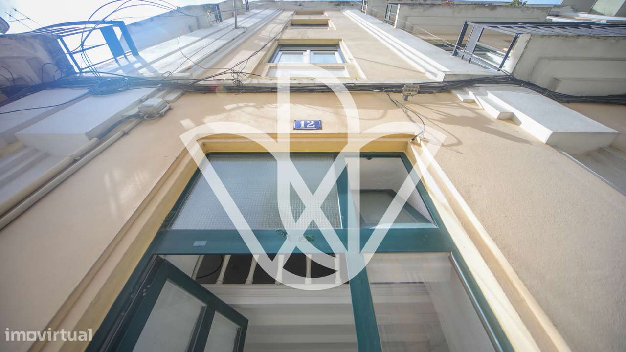 Loja com Mezanine em Campo de Ourique-10