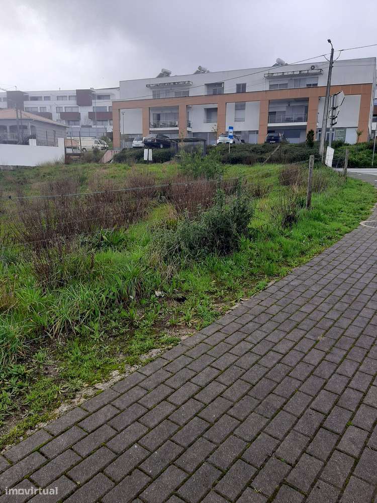 Terreno de 767m² com acesso asfaltado em Castelo de Paiva - Grande imagem: 4/17