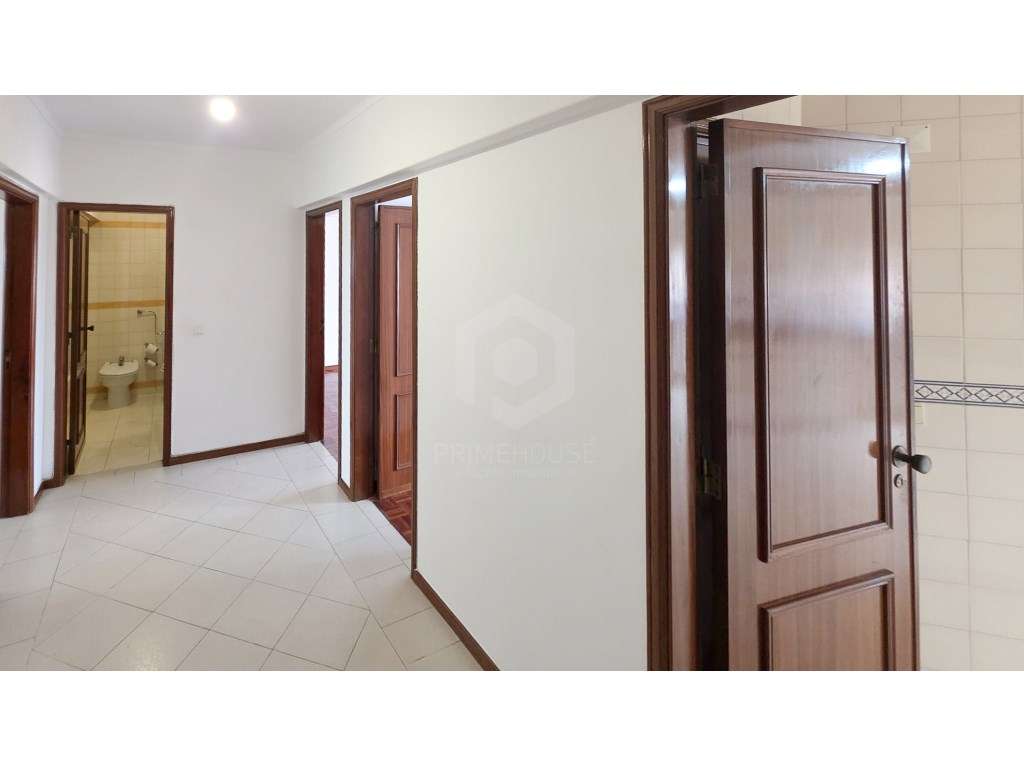 Apartamento T2 - Damaia de Cima - Grande imagem: 4/28