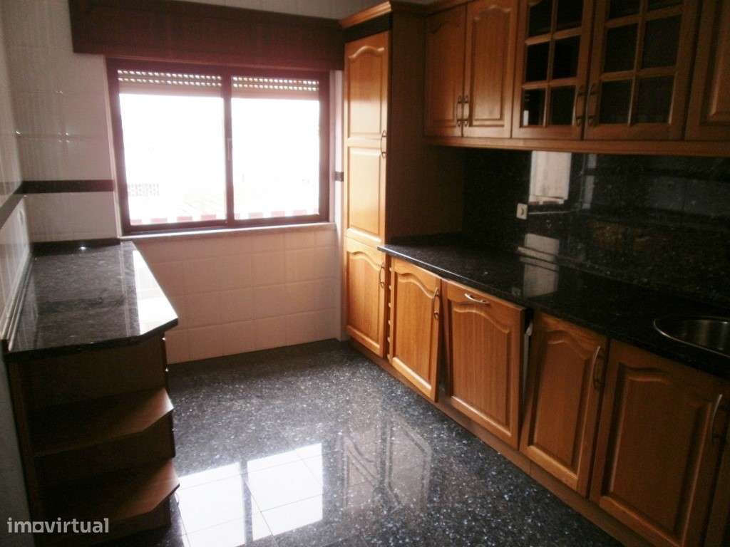 T3 equipado c/garagem para 2 carros na Amadora - Centro - Grande imagem: 5/29