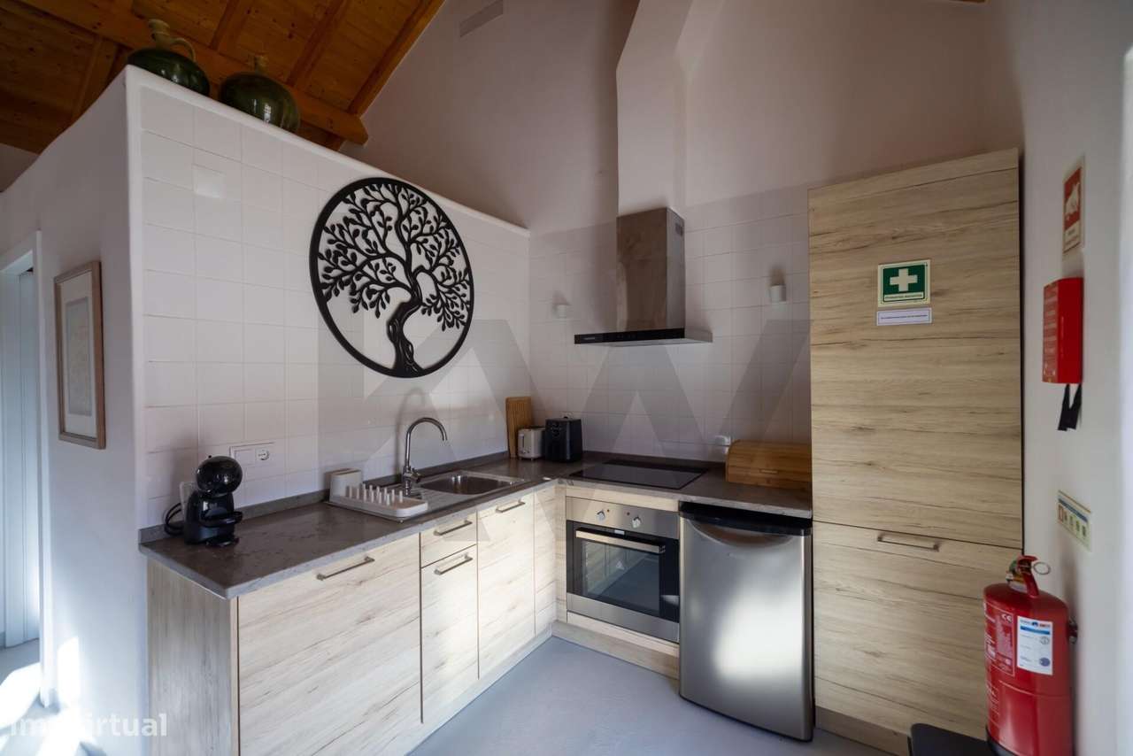 Moradia T-0 com piscina, estacionamento, Condomínio Casas Sopé da Serr-12