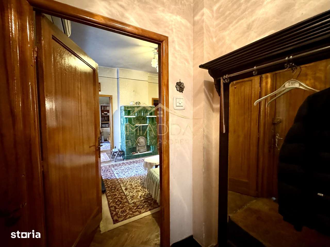 Vila cu 6 camere *310mp*  + Garaj // Primăverii-17