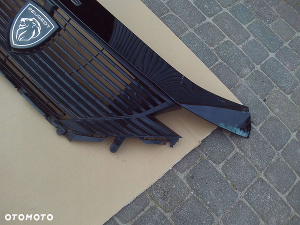 GRILL ATRAPA PEUGEOT 308 2022 R - 3