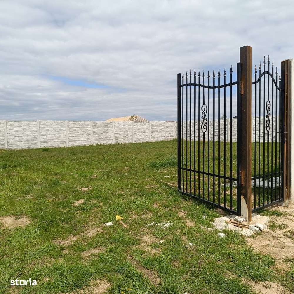 case isalnita curte 250mp/400mp toate utilitatile 72mp amprenta - Imagine principală: 5/6