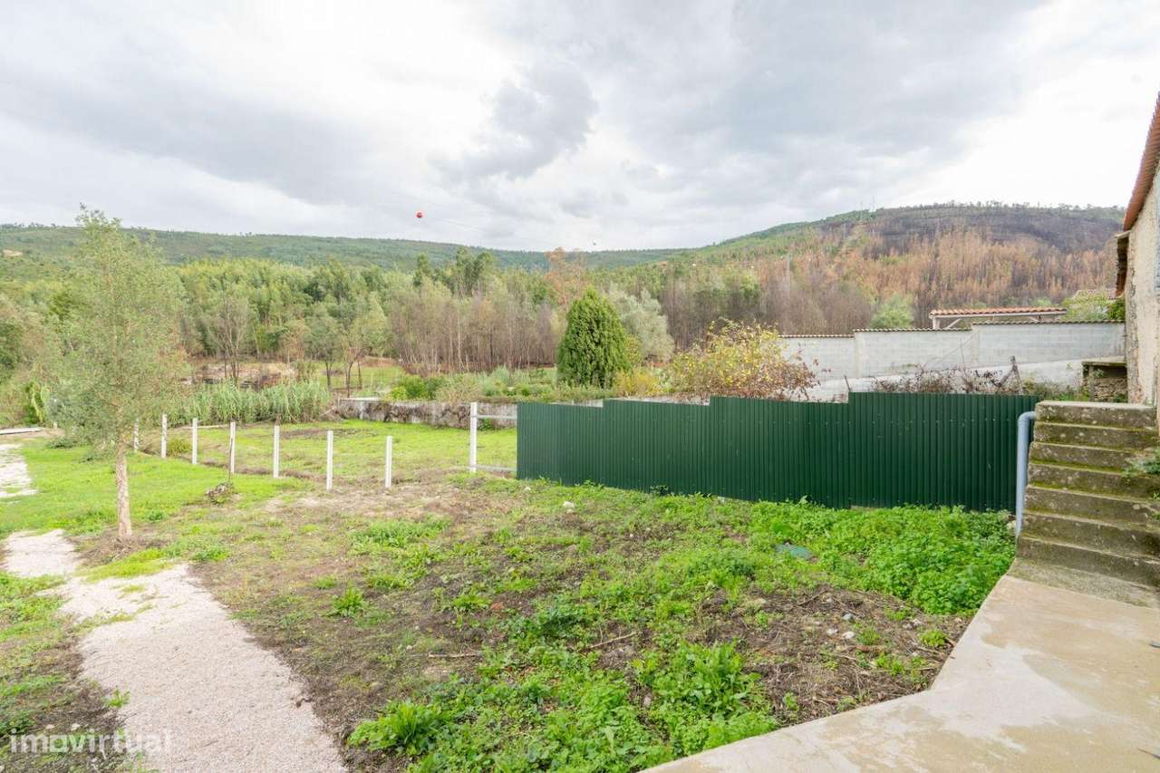 Fantástica Moradia em Serpins-31