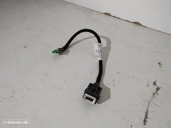 Porta Usb Peugeot 308 Sw Ii - 1