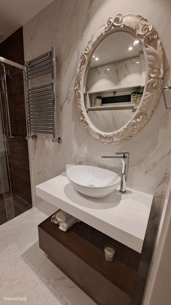 Moradia T6 Exclusiva com terreno de cerca 4.000 m² e Piscina Privada e-32