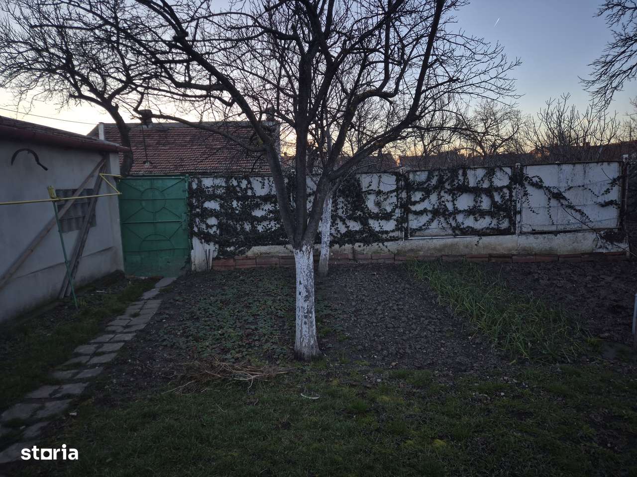 Casă cu 2 camere, Teren 301 mp, acces curte comuna , Pret redus-17