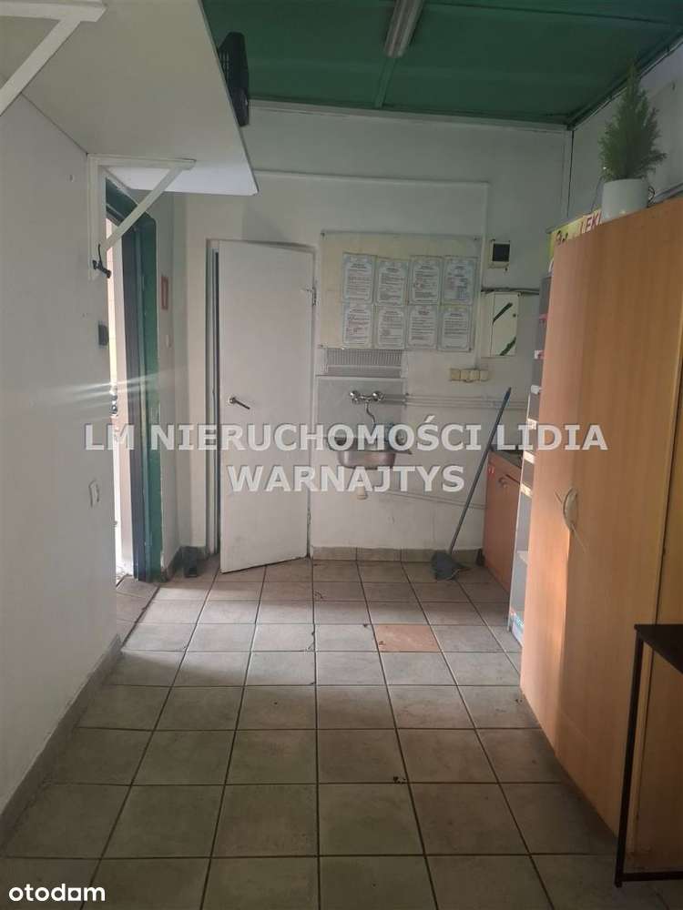 Lokal Handlowy Leszczyny-5