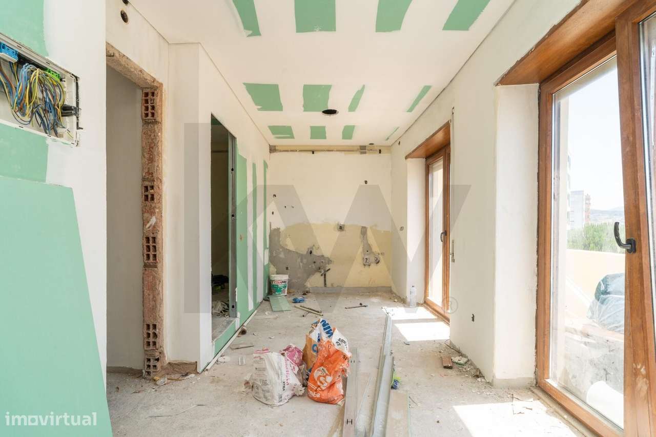 Apartamento T2 Transformado em 3 Estúdios – Bairro Norton de Matos, Co-17