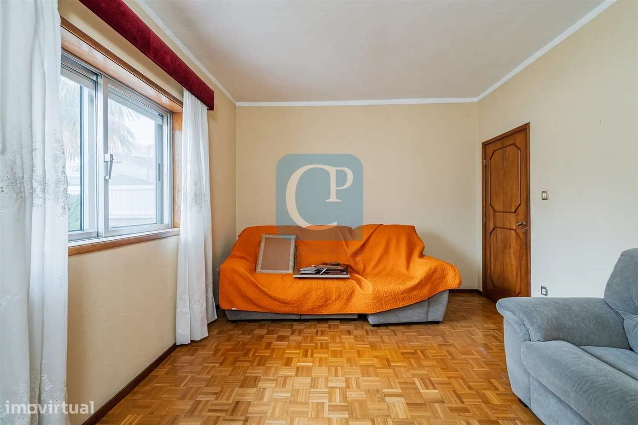 Moradia com dois apartamentos independentes em Vila Nova de Gaia-20