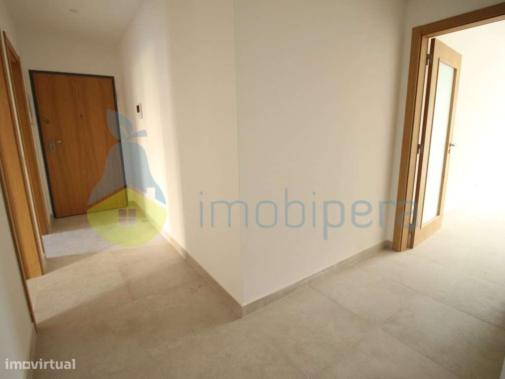 Apartamento T2 (1+1) NOVO, a 200 m da praia , situado a sul da Via ...-9
