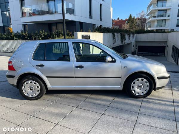 Volkswagen Golf IV 1.4 16V Basis - 4