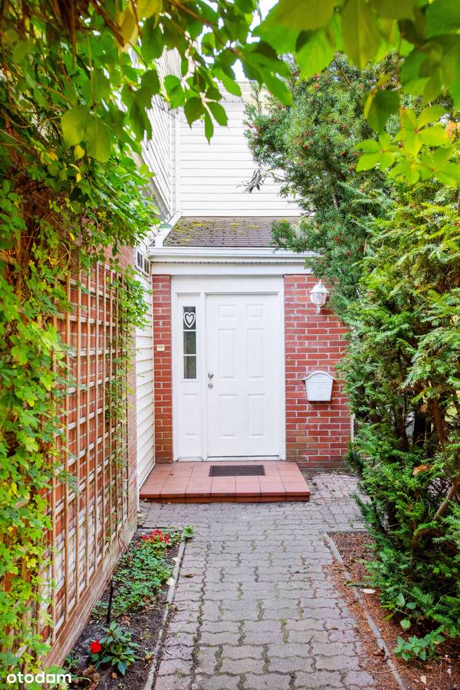 Dom w Piasecznie na osiedlu z basenem-14