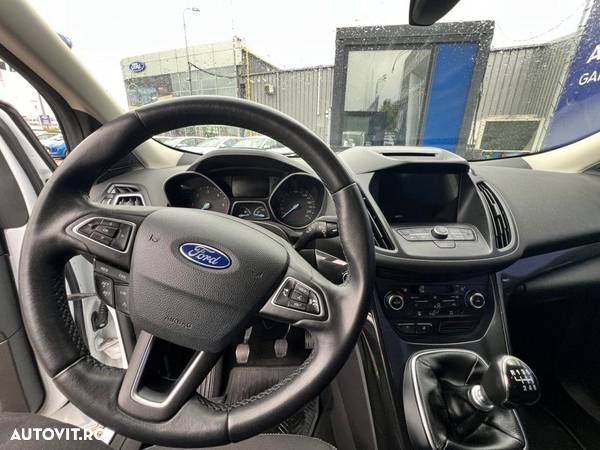 Ford Kuga - 18