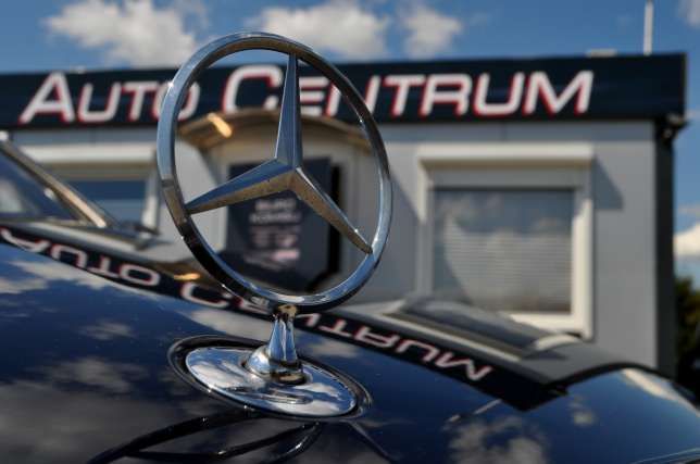 1AUTO-CENTRUM  KOMIS JAN DOSZNA