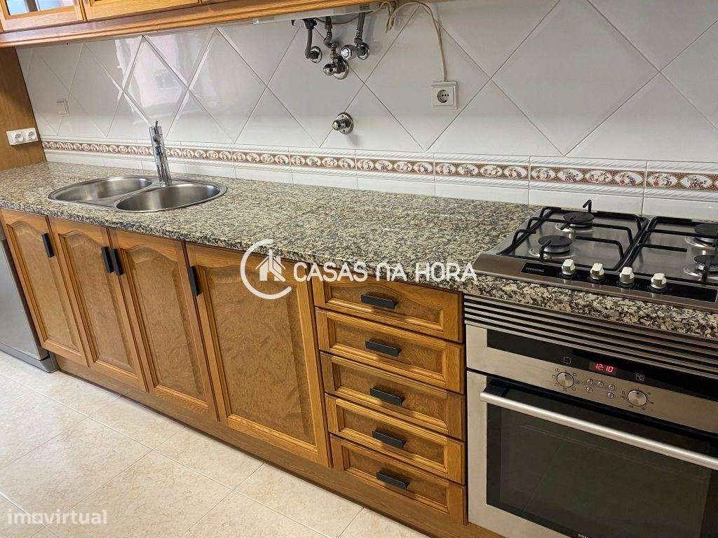 Apartamento T2 em Santa Marta do Pinhal - Grande imagem: 4/28