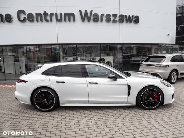 Porsche Panamera Turbo Sport Turismo - 6