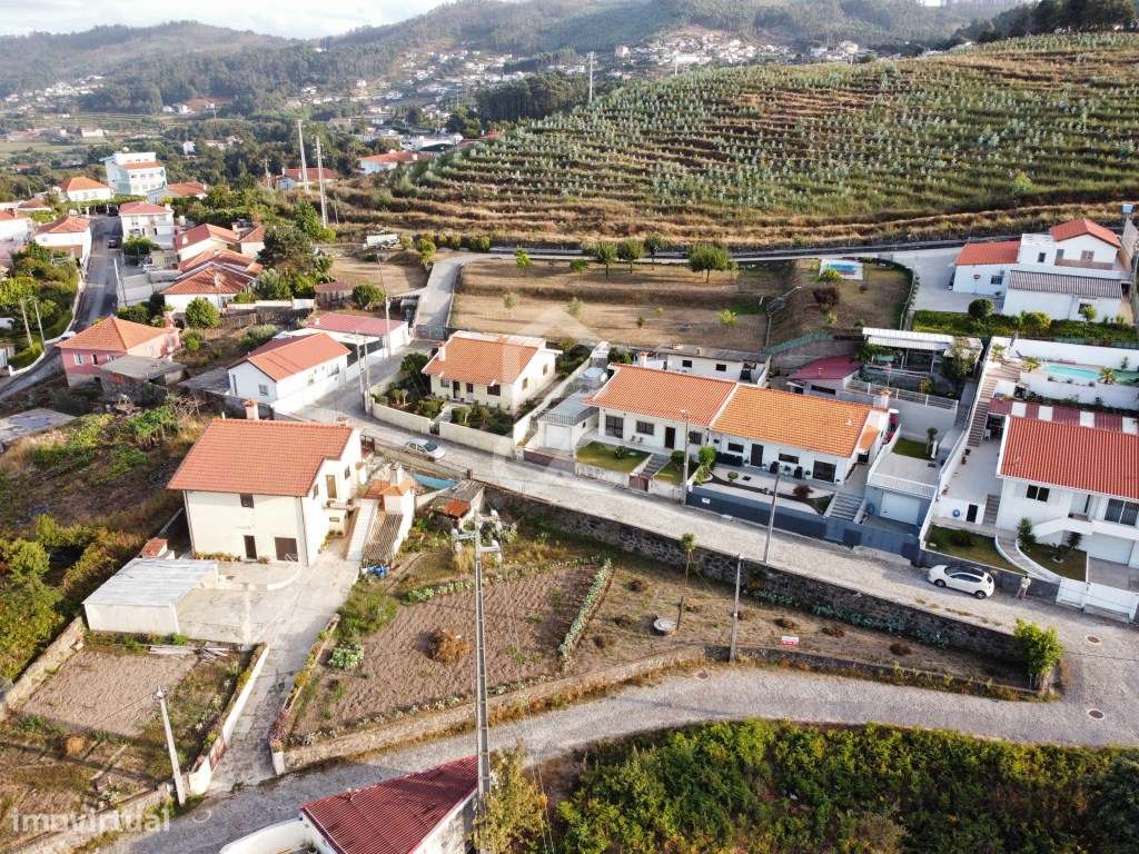 Terreno para Construção em Roriz-12