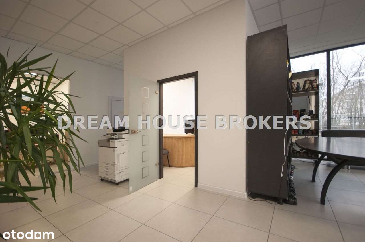 Budynek biurowy z salą sprzedaży w Tyczynie - Pełny obrazek: 4/13