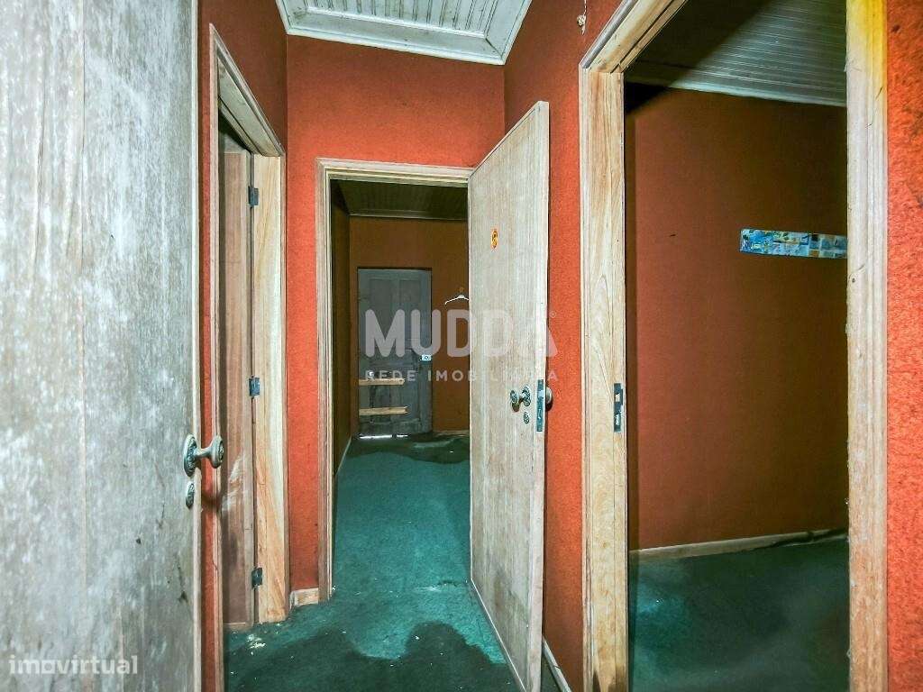 Moradia T2+1 para restauro a 10min Aveiro-9
