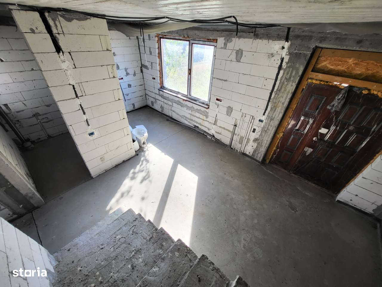 Casa Vanatori pret 86000 euro - Imagine principală: 5/8