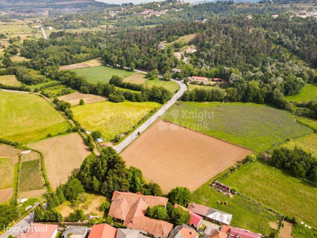 Quinta com três casas e jardins, reabilitada, em Vila Real - Grande imagem: 4/31