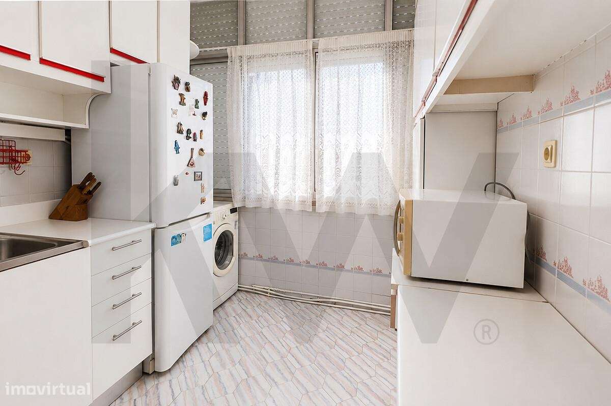Apartamento T2 Centro Damaia de Cima-16