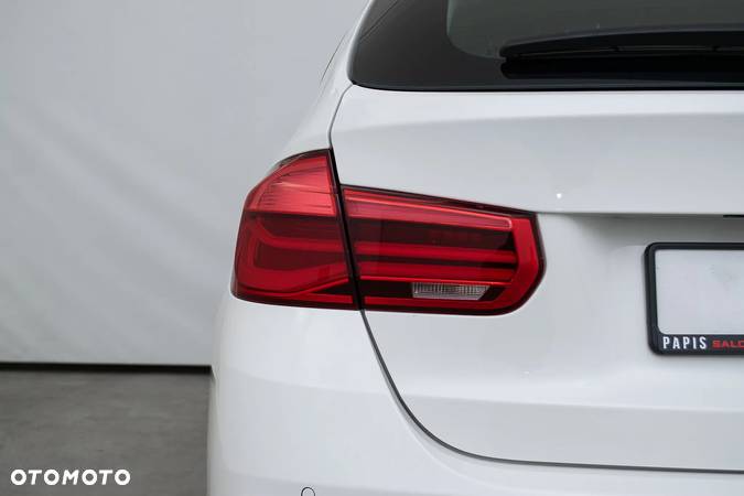 BMW Seria 3 318d - 30