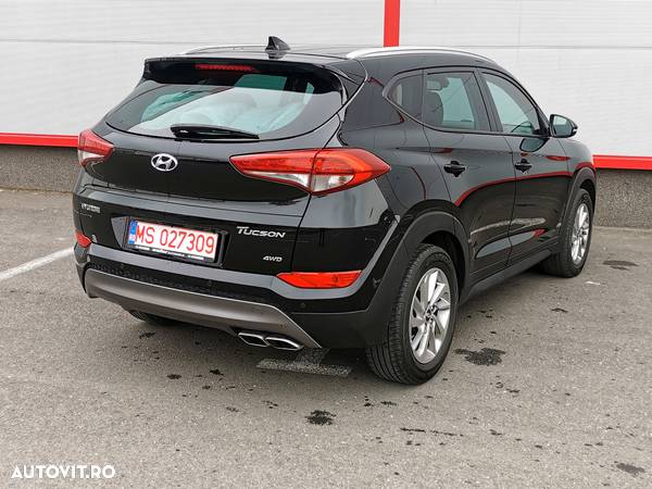 Hyundai Tucson 2.0 CRDi 4WD Automatik Style - 2