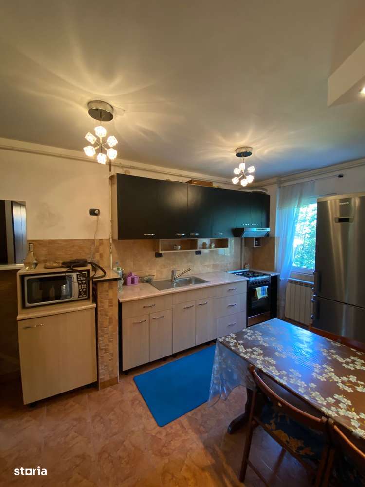 Apartament spatios cu 2 camere, etaj intermediar, Gemenii, Brasov - Imagine principală: 1/8