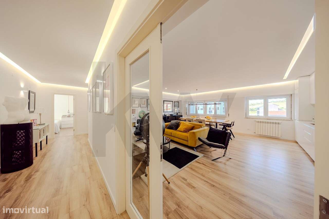 Vendo apartamento T4 totalmente renovado, com três WC, duas em suítes. - Grande imagem: 5/57