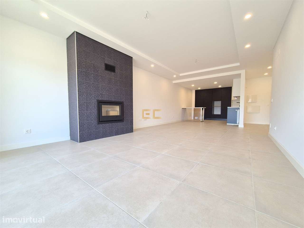 Apartamento T3 novo, com garagem, para venda na Figueira da Foz- Buarc-0