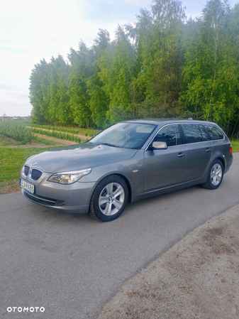 BMW Seria 5 525d Touring - 2