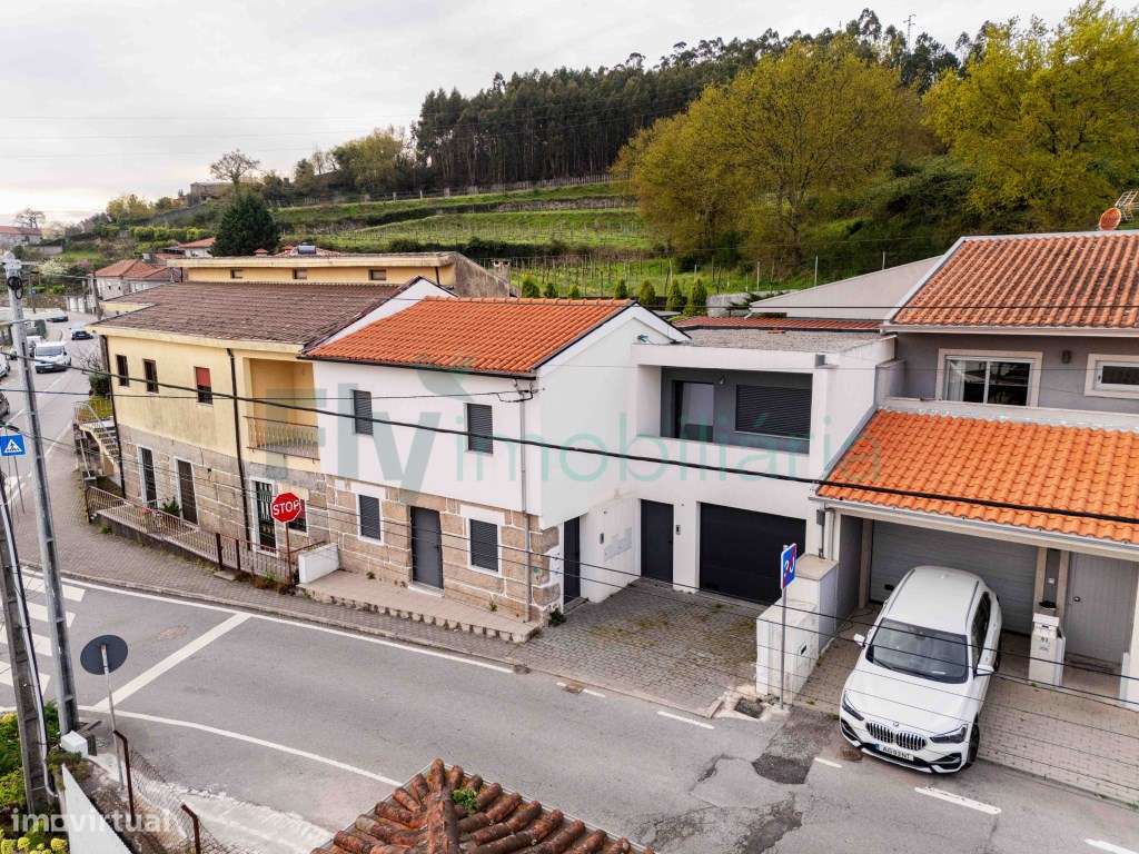 Moradia T2 + Moradia T1 Excelente Oportunidade de Investimento-54