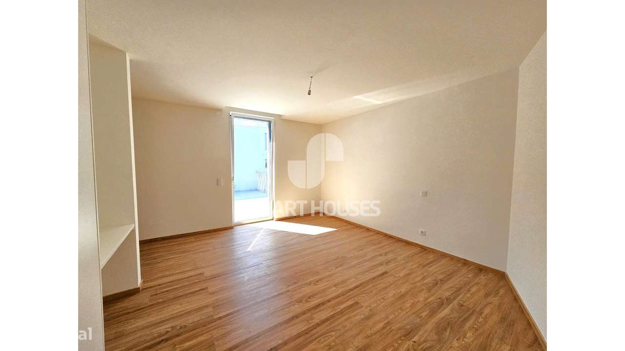 Moradia T3 c/ terraço centro São Romão-15