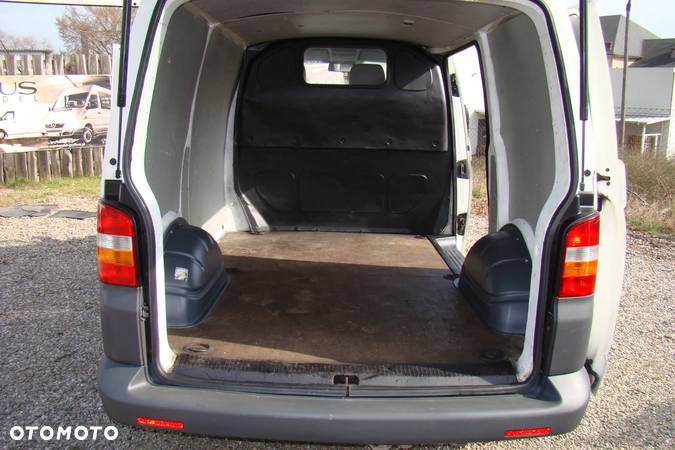 Volkswagen Transporter T5 - 24